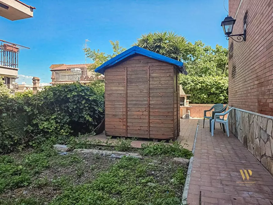Immagine 21 di Appartamento in vendita  in VIA martina rota 16 a Roma