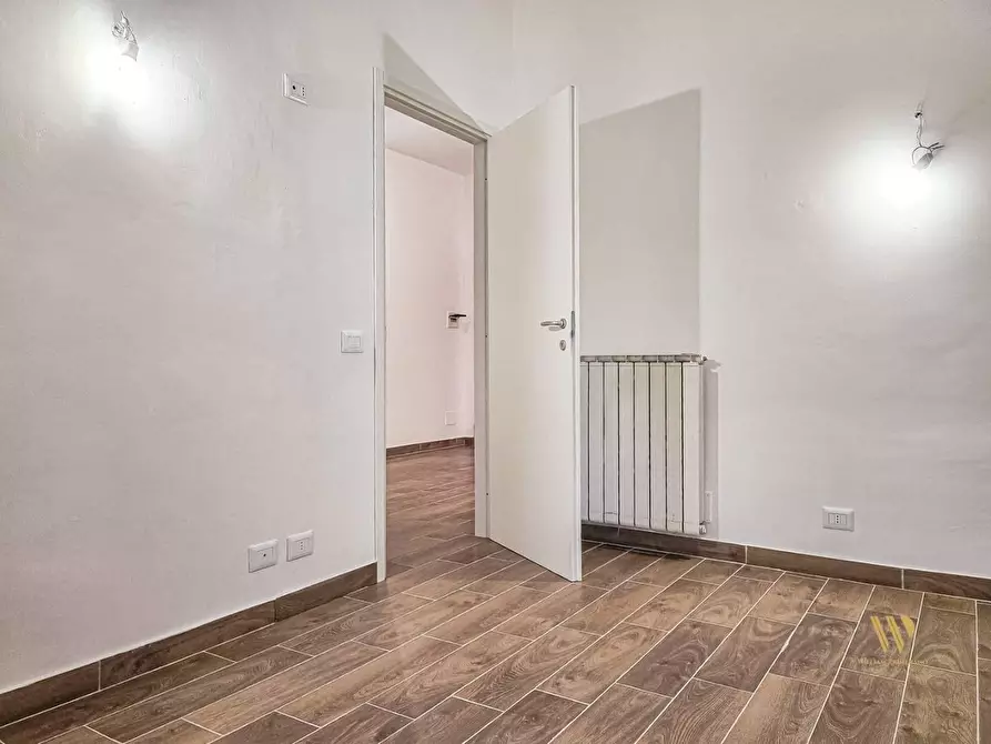 Immagine 5 di Appartamento in vendita  in VIA martina rota 16 a Roma
