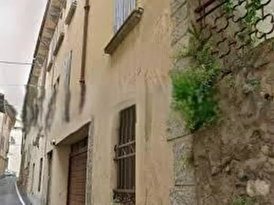 Immagine 1 di Palazzo in vendita  in VICOLO san giovanni 9 a Desenzano Del Garda