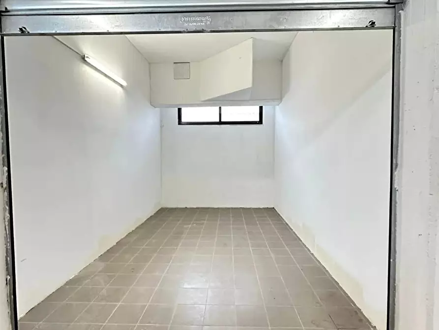 Immagine 5 di Box auto in vendita  in VIA Cruillas 121 a Palermo