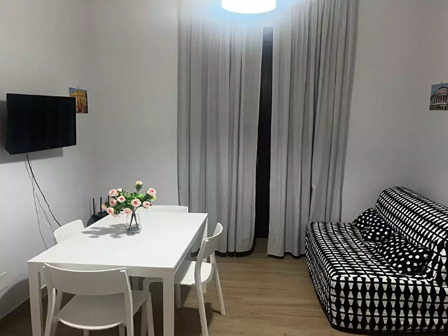 Immagine 5 di Appartamento in vendita  in VIA VITTORIO EMANUELE 316 a Palermo