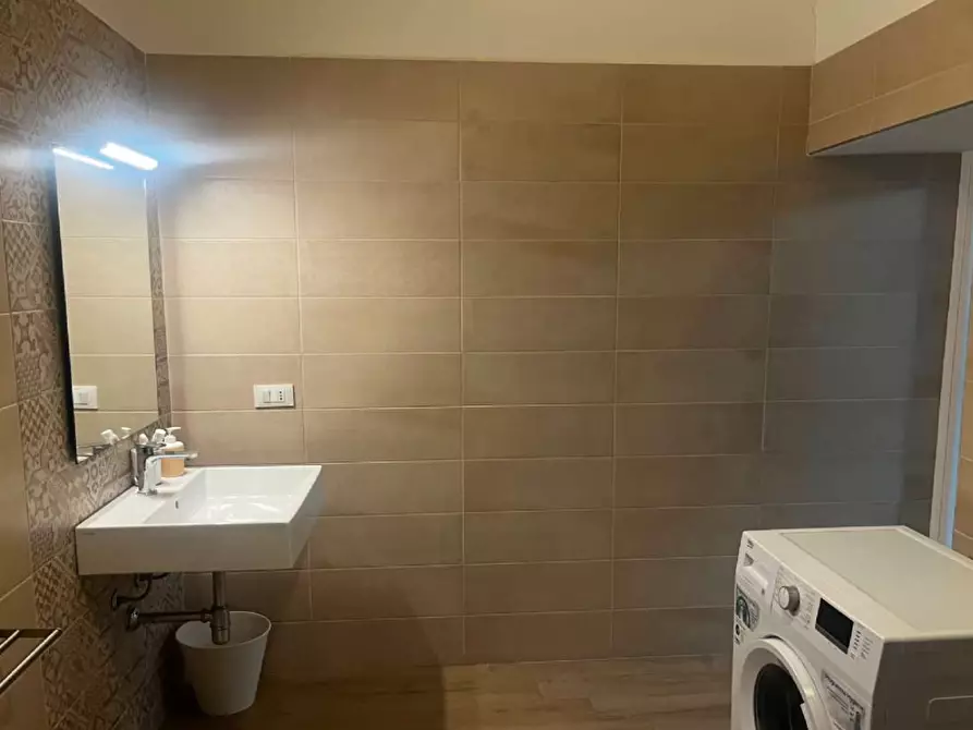 Immagine 10 di Appartamento in vendita  in VIA VITTORIO EMANUELE 316 a Palermo