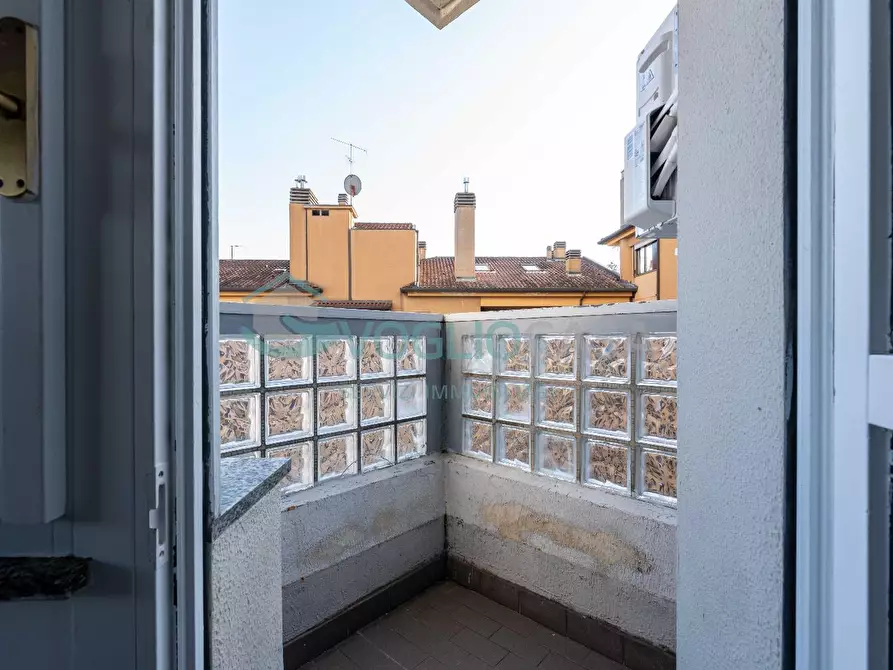 Immagine 10 di Appartamento in vendita  in VIA VALENZA 5 a Milano