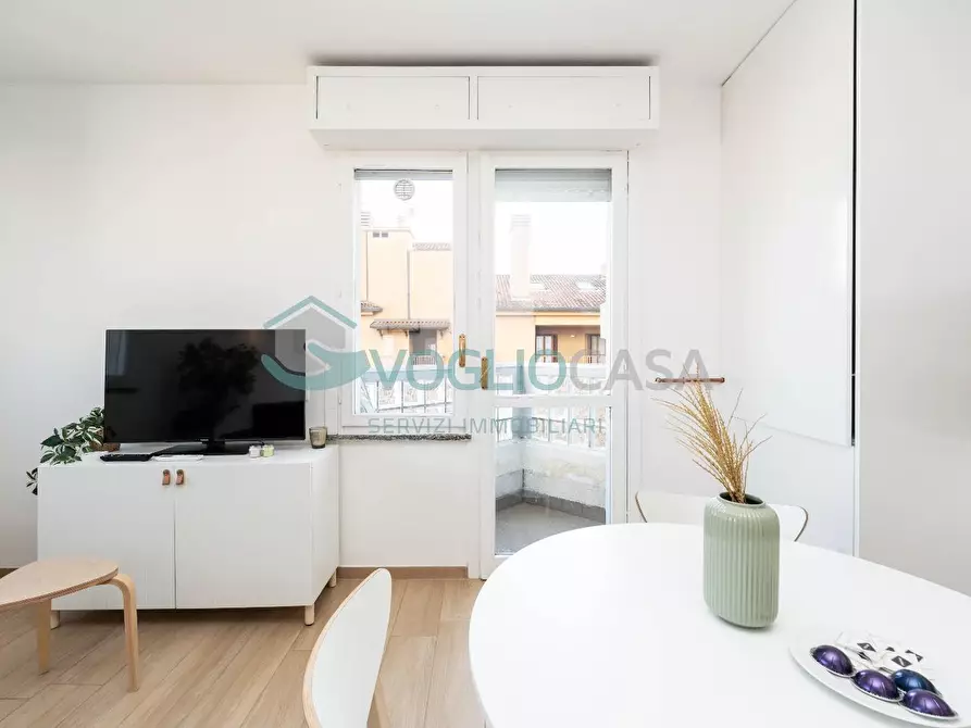 Immagine 12 di Appartamento in vendita  in VIA VALENZA 5 a Milano