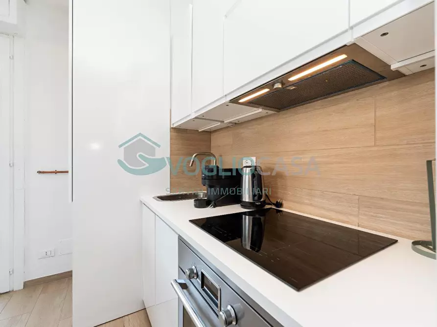 Immagine 13 di Appartamento in vendita  in VIA VALENZA 5 a Milano