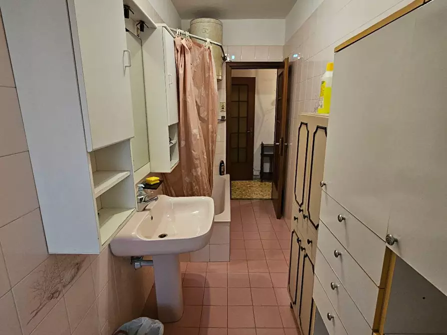 Immagine 13 di Appartamento in vendita  in VIA oberdan 9 a Ventimiglia