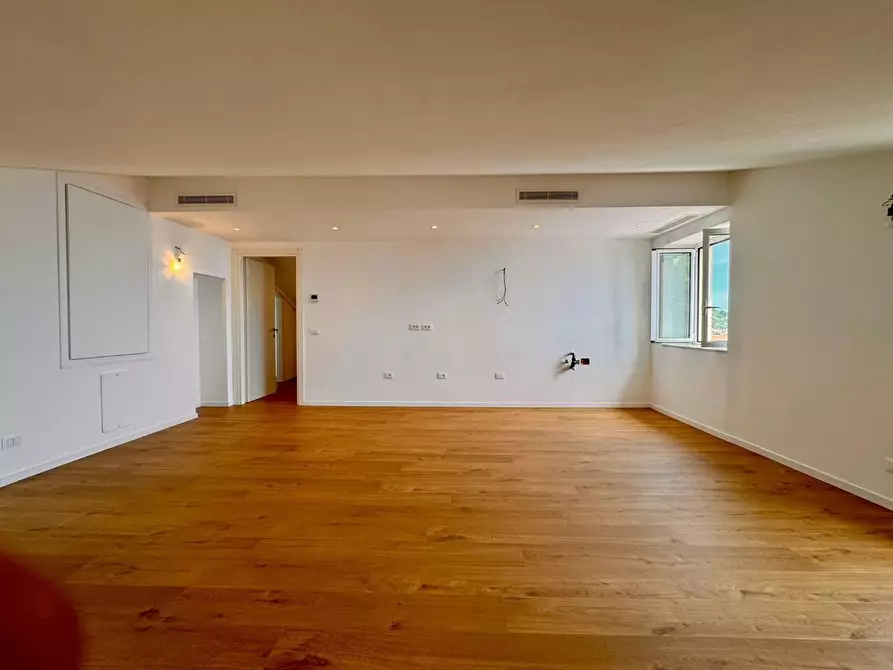 Immagine 5 di Appartamento in vendita  in VIA Biancheri a Ventimiglia