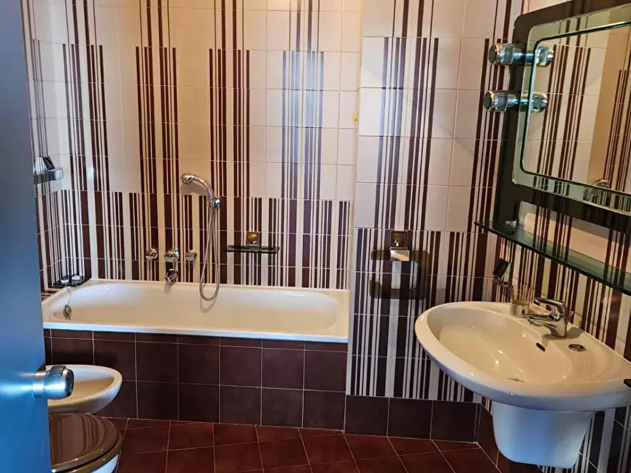 Immagine 21 di Appartamento in vendita  in CORSO Mentone 89 a Ventimiglia