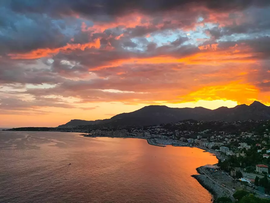 Immagine 29 di Appartamento in vendita  in CORSO Mentone 89 a Ventimiglia