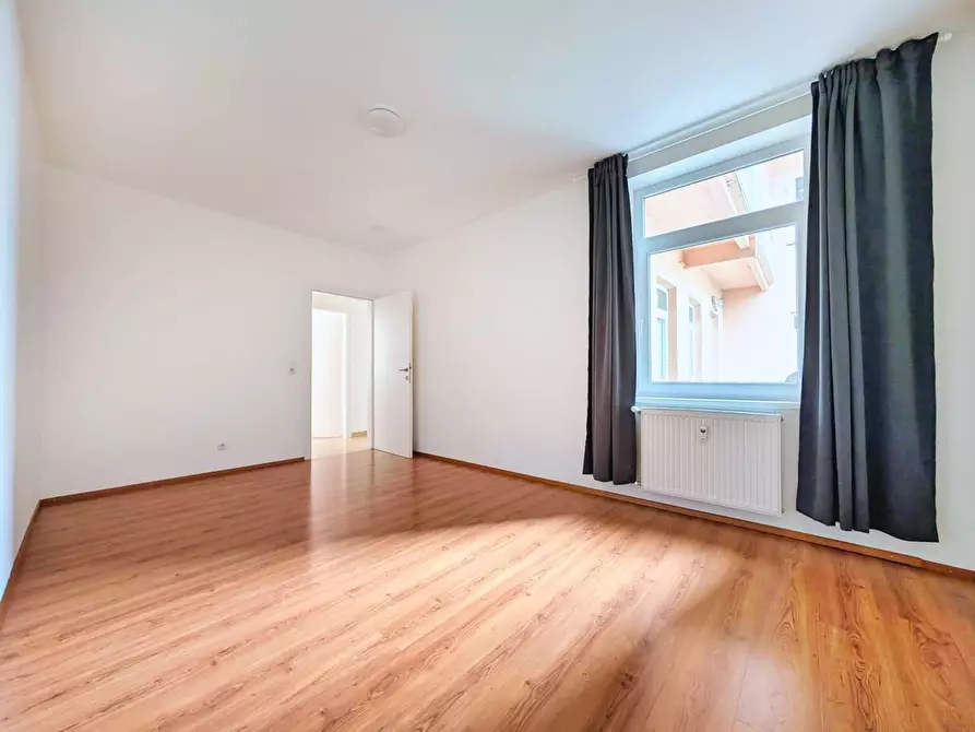 Immagine 6 di Appartamento in vendita  in VIA a Brennero .Brenner.