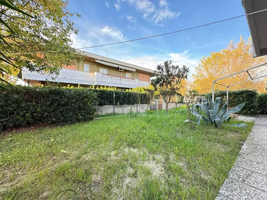 Immagine 1 di Appartamento in vendita  in VIA figlie della sapienza a Silvi