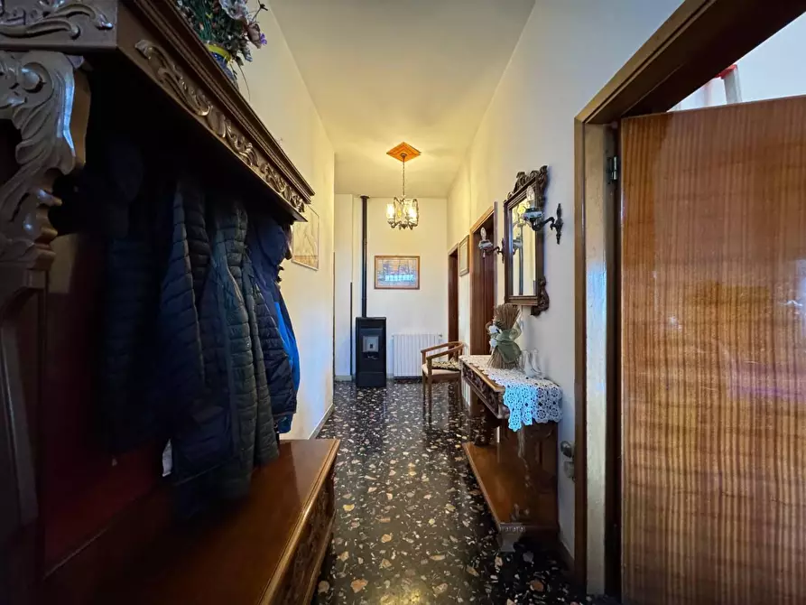 Immagine 3 di Casa indipendente in vendita  in CORSO Umberto a Montesilvano