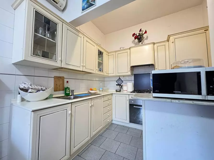 Immagine 4 di Casa indipendente in vendita  in CORSO Umberto a Montesilvano