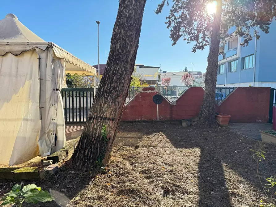 Immagine 25 di Casa indipendente in vendita  in CORSO Umberto a Montesilvano