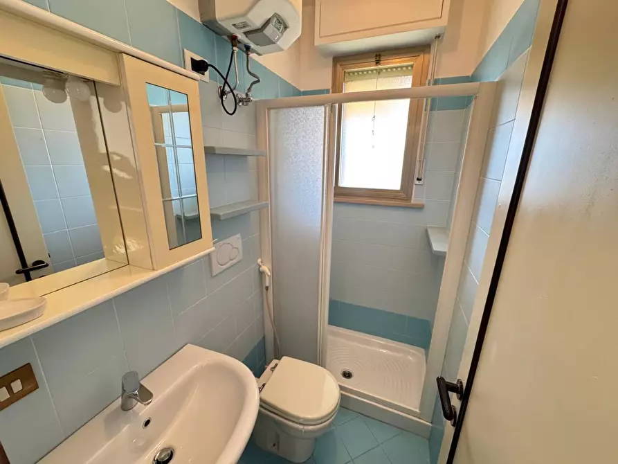 Immagine 10 di Appartamento in vendita  in VIALE Reno a Silvi