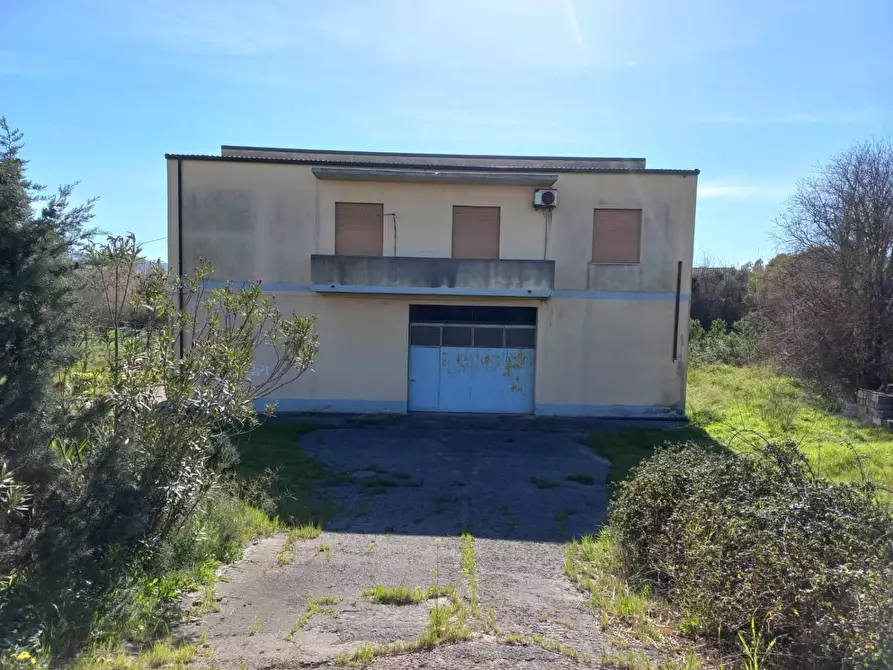 Immagine 1 di Villa in vendita  in Nino Bixio 11 a Domusnovas