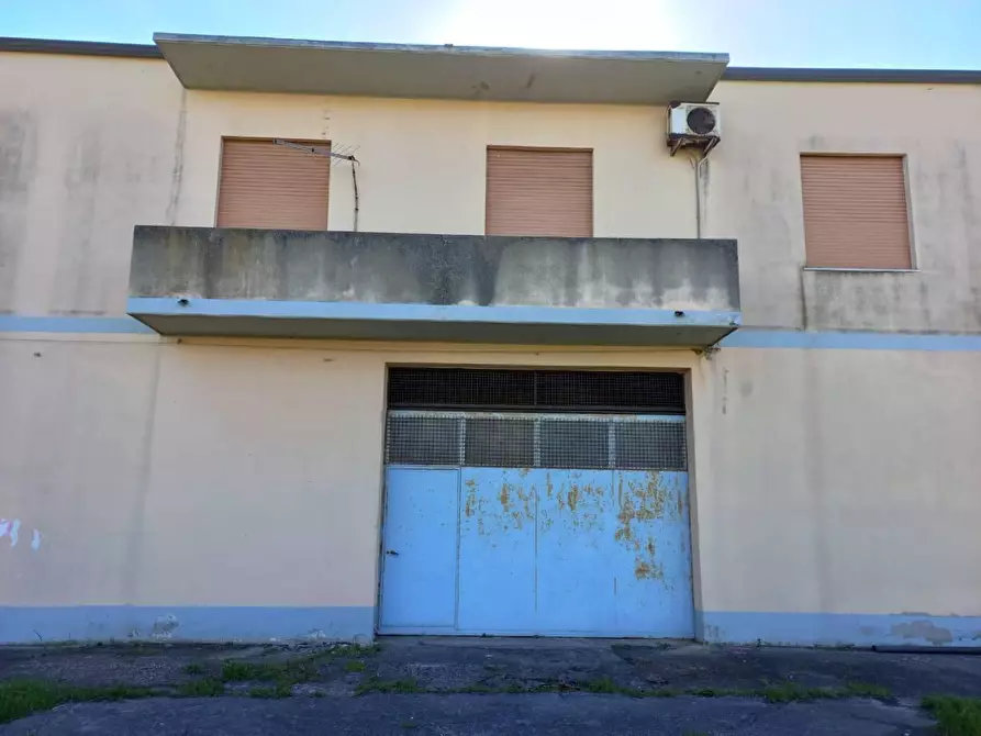 Immagine 3 di Villa in vendita  in Nino Bixio 11 a Domusnovas