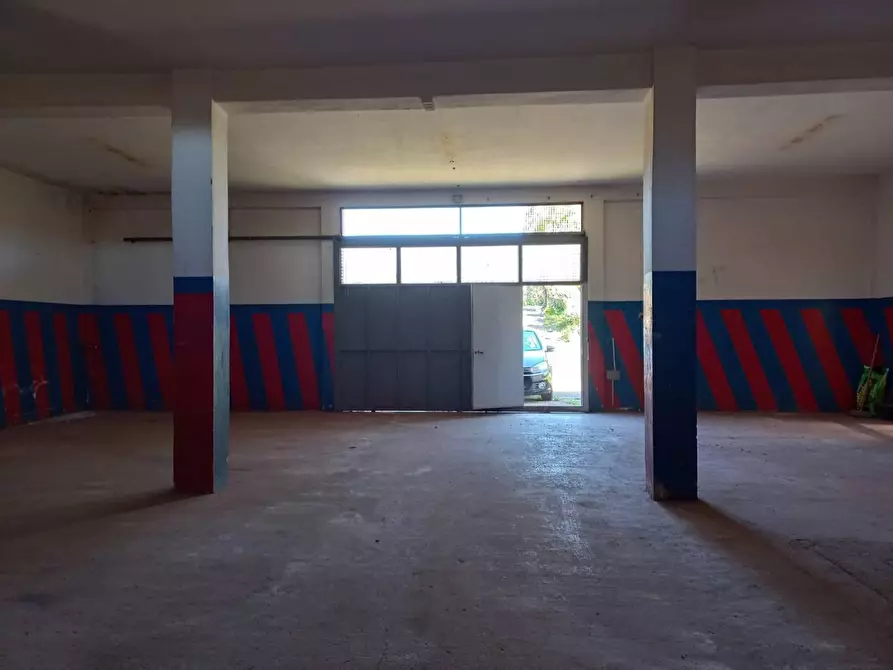 Immagine 20 di Villa in vendita  in Nino Bixio 11 a Domusnovas