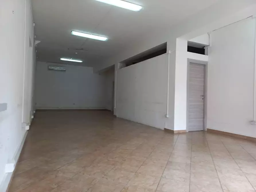 Immagine 5 di Locale commerciale in affitto  in Fadda 0 a Iglesias