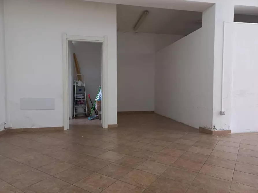 Immagine 7 di Locale commerciale in affitto  in Fadda 0 a Iglesias