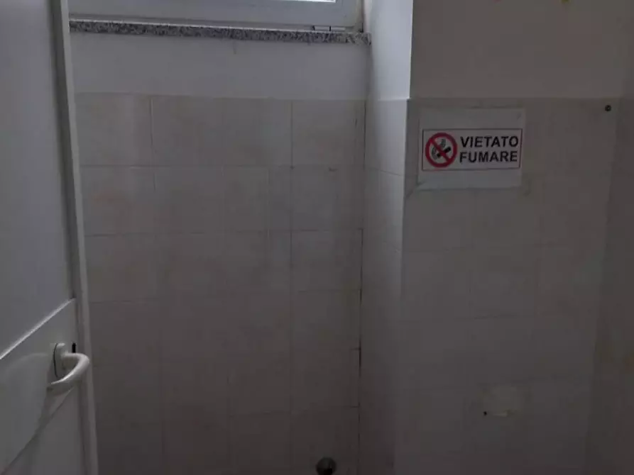 Immagine 10 di Locale commerciale in affitto  in Fadda 0 a Iglesias