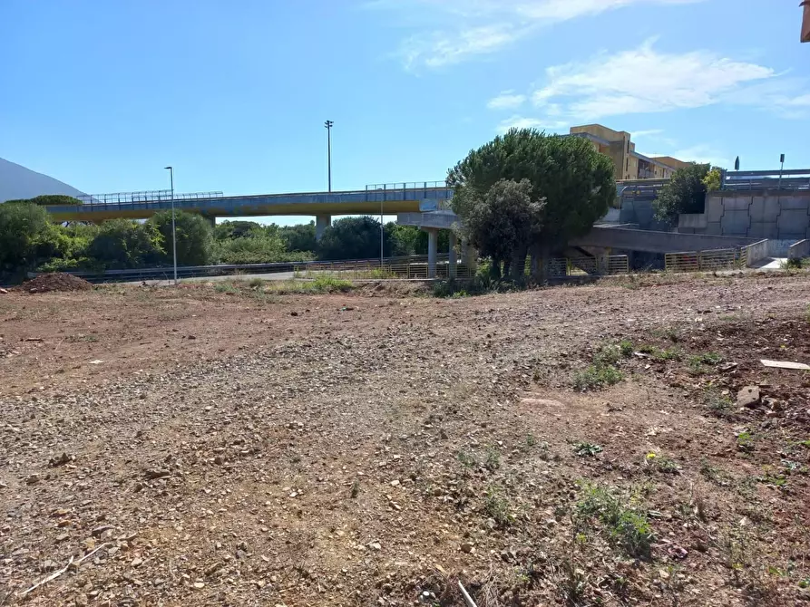 Immagine 11 di Locale commerciale in vendita  in Cristoforo Colombo 0 a Iglesias