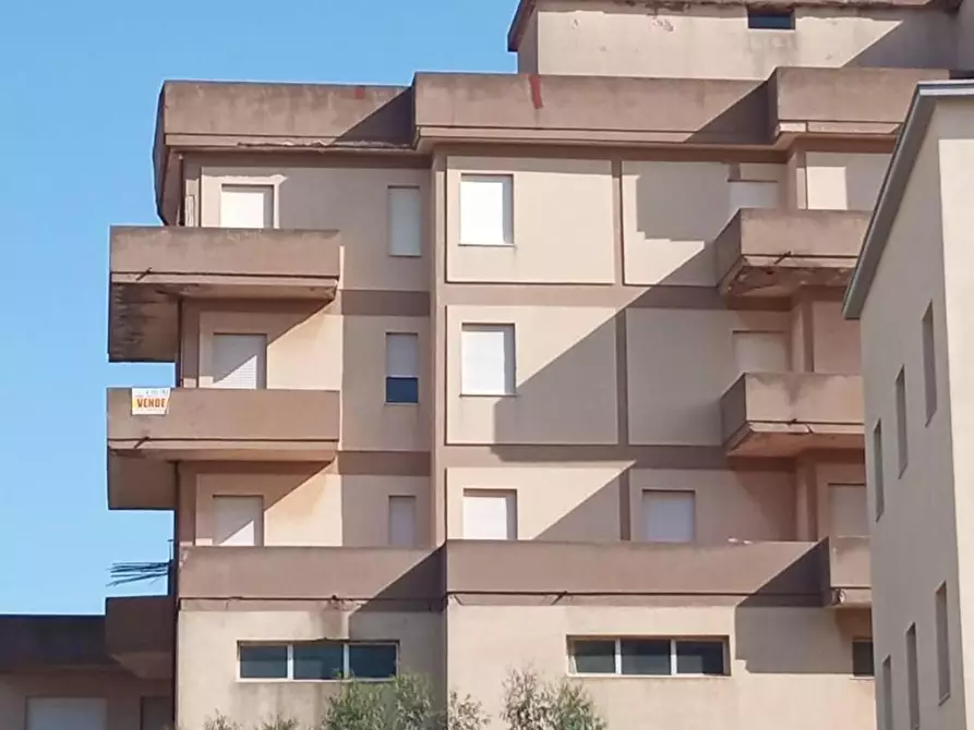 Immagine 3 di Palazzo in vendita  in Gramsci 0 a Carbonia