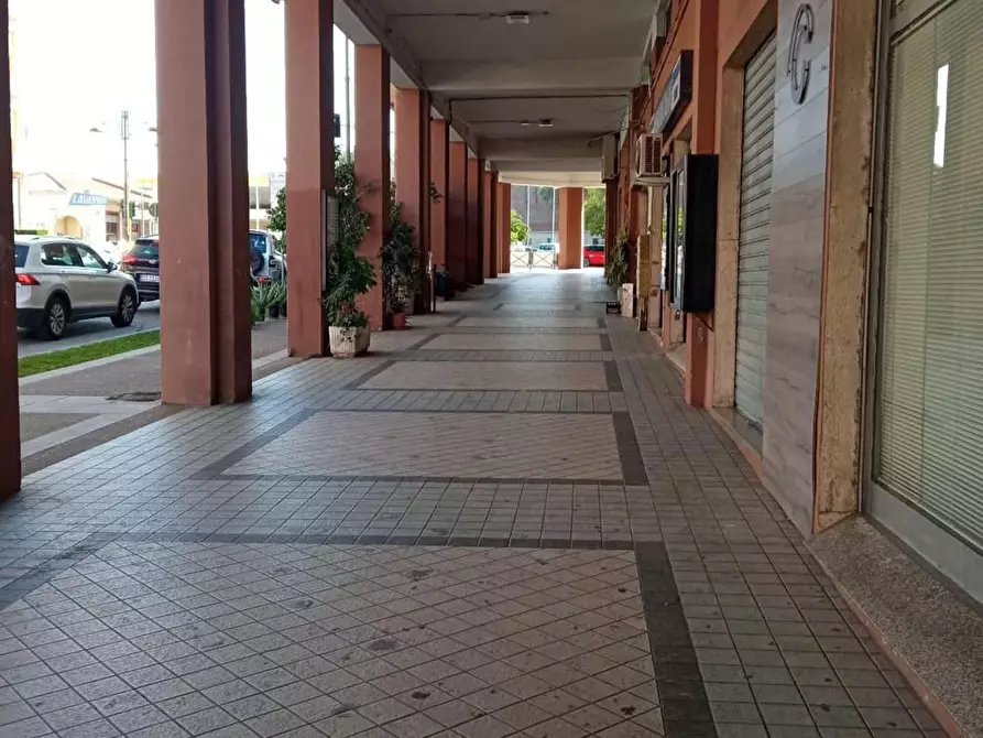 Immagine 7 di Palazzo in vendita  in Gramsci 0 a Carbonia