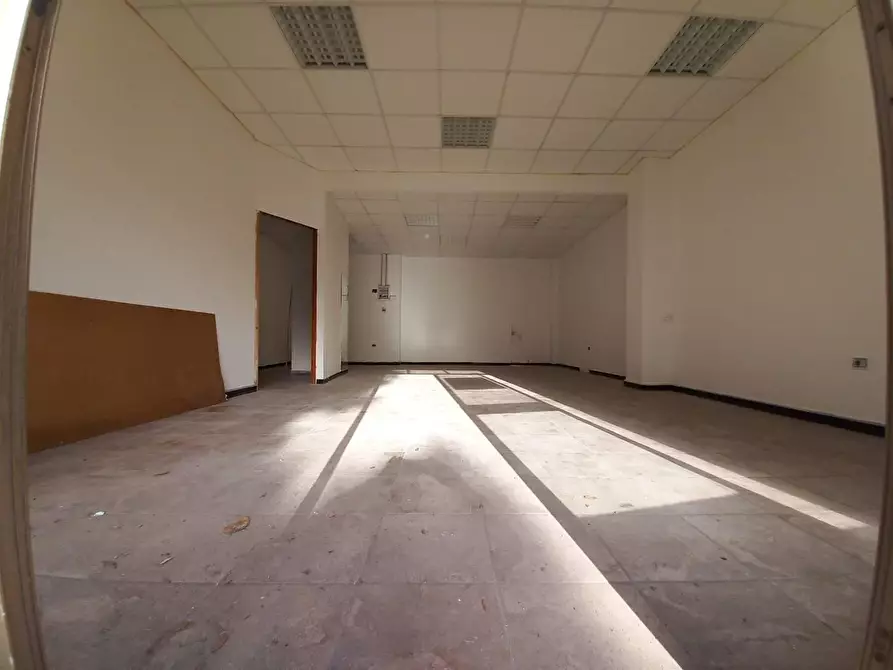 Immagine 3 di Locale commerciale in vendita  in San Leonardo 0 a Iglesias