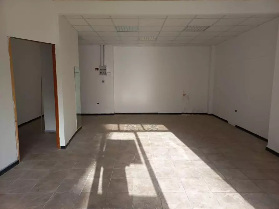 Immagine 6 di Locale commerciale in vendita  in San Leonardo 0 a Iglesias