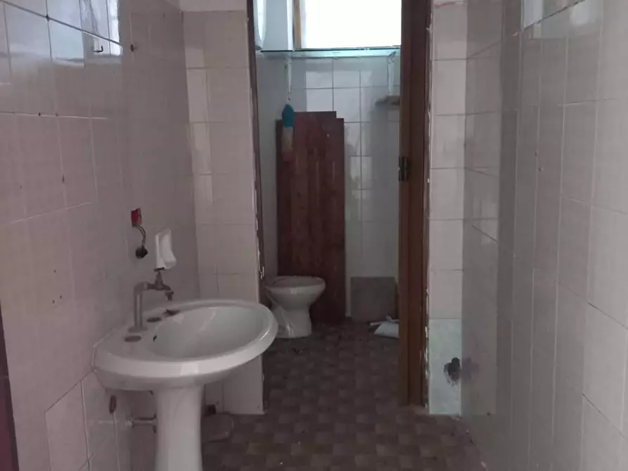 Immagine 9 di Locale commerciale in vendita  in San Leonardo 0 a Iglesias