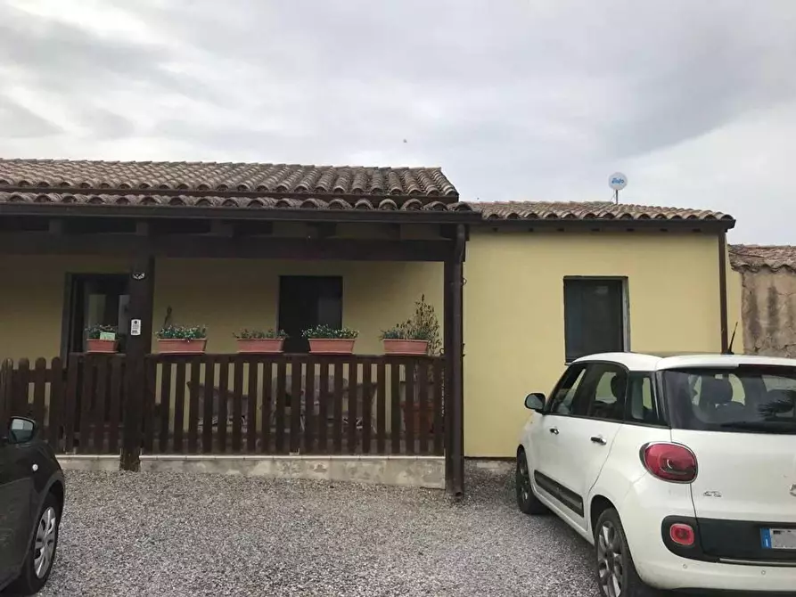 Immagine 1 di Villa in vendita  in Regina Margherita 18-34 a Piscinas