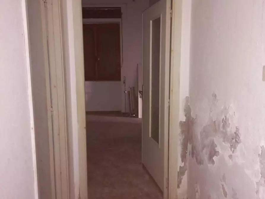 Immagine 7 di Locale commerciale in vendita  in VIA Tenente Cacciarru a Iglesias