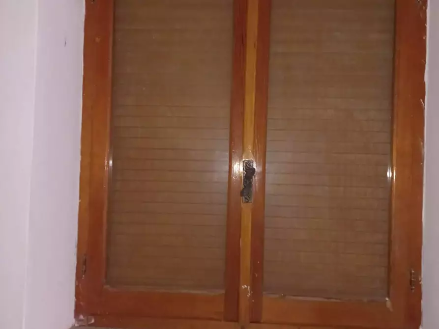 Immagine 8 di Locale commerciale in vendita  in VIA Tenente Cacciarru a Iglesias