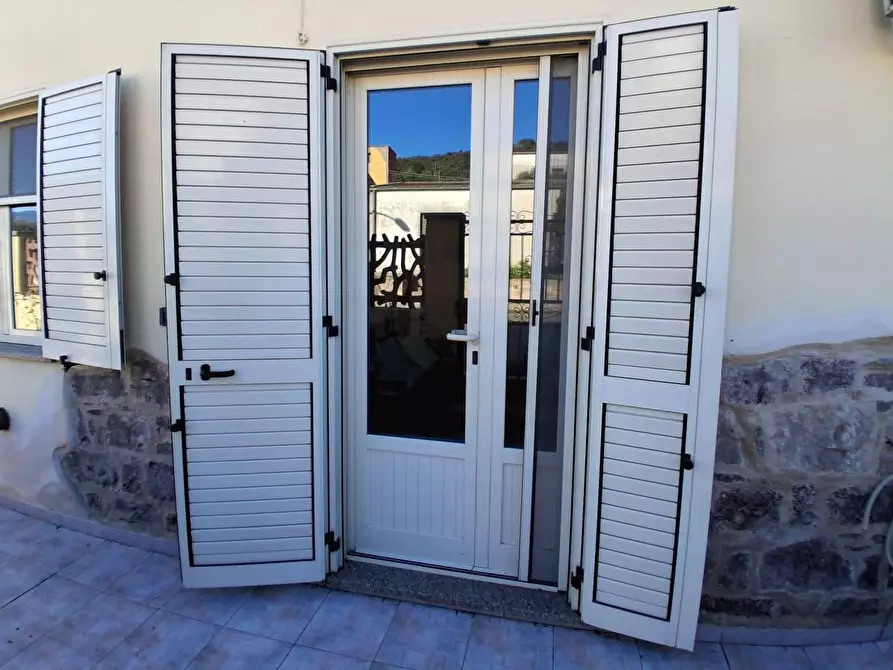 Immagine 5 di Villa in vendita  in VIA Deledda a Santadi