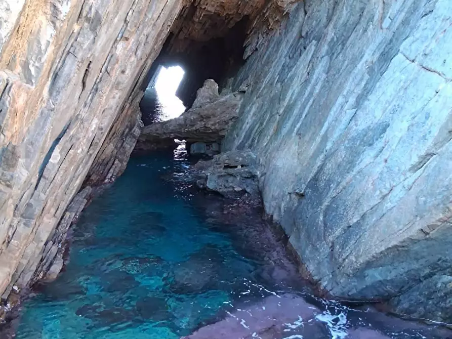 Immagine 4 di Terreno residenziale in vendita  in STRADA Provinciale 83 a Iglesias