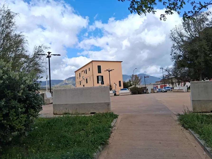 Immagine 2 di Locale commerciale in vendita  in PIAZZA Cavallera a Iglesias