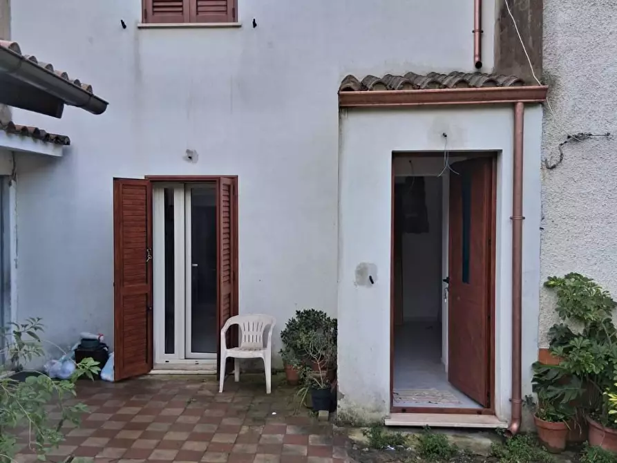 Immagine 1 di Appartamento in vendita  in VIA Lussu a Fluminimaggiore