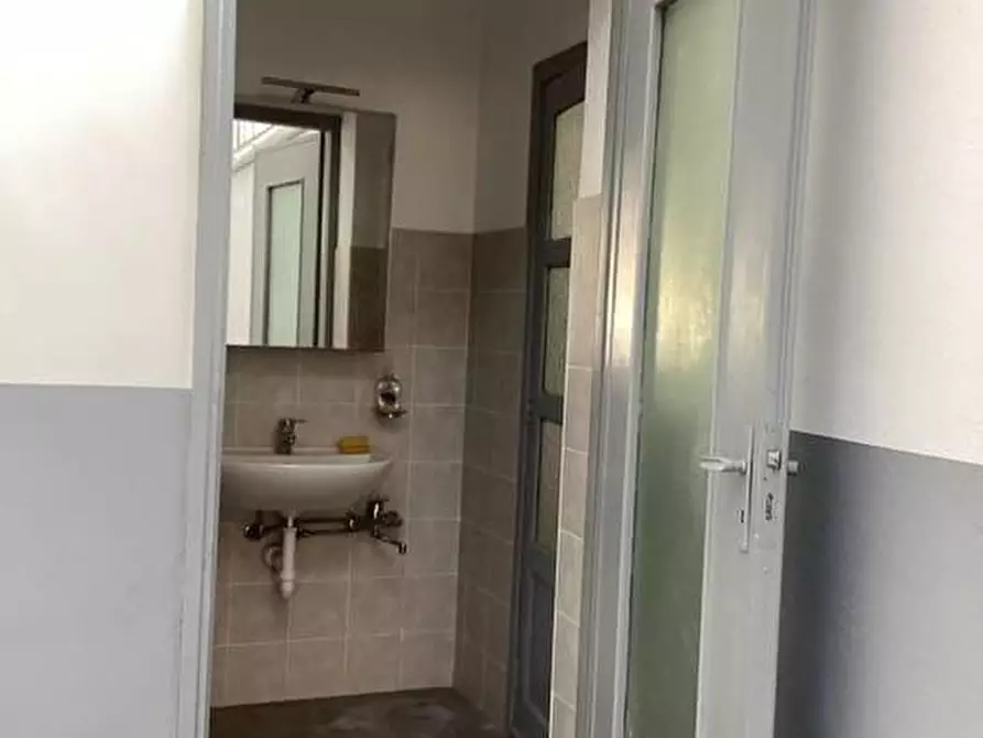 Immagine 4 di Magazzino in vendita  in STRADA SAN MAURO a Torino