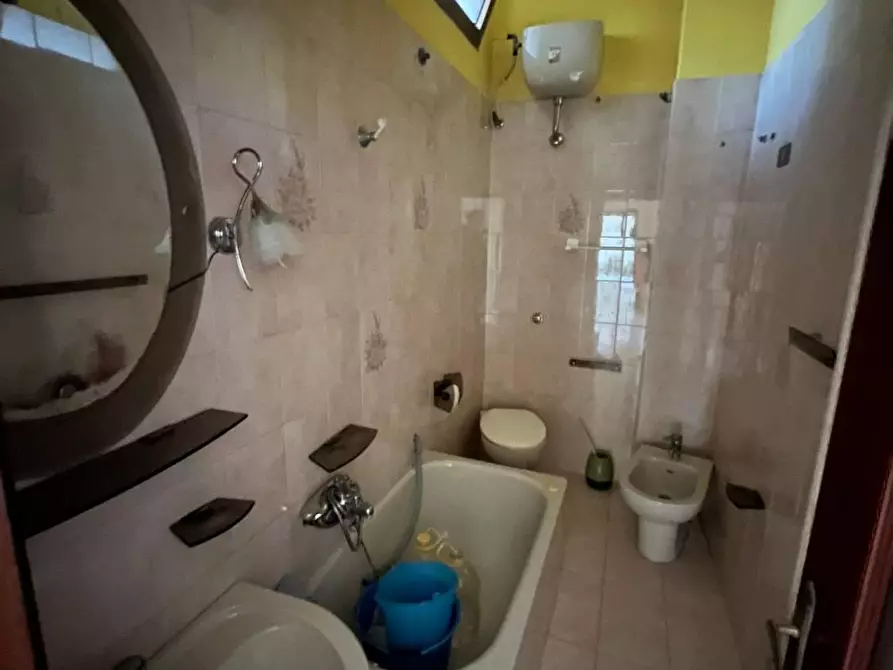 Immagine 9 di Casa semindipendente in vendita  in VIA Enrico Fermi a Battipaglia