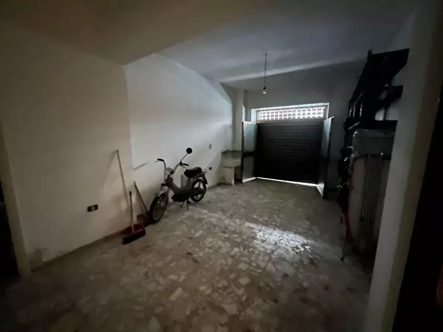 Immagine 5 di Casa semindipendente in vendita  in VIA Enrico Fermi a Battipaglia