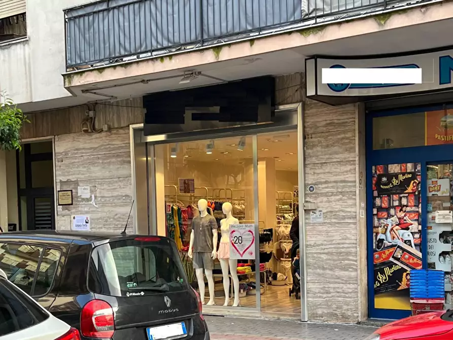 Immagine 2 di Locale commerciale in affitto  in VIA mazzini 6 a Battipaglia