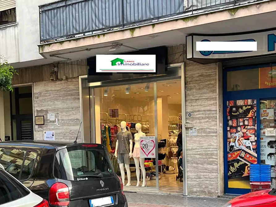 Immagine 5 di Locale commerciale in affitto  in VIA mazzini 6 a Battipaglia