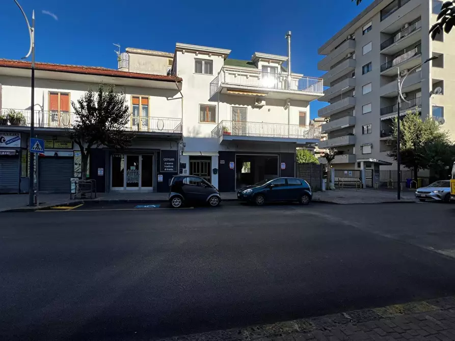 Immagine 9 di Negozio in vendita  in VIA ROSA JEMMA a Battipaglia