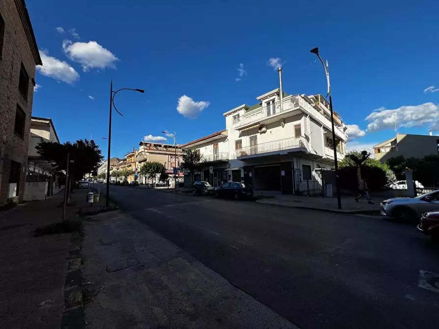 Immagine 5 di Negozio in vendita  in VIA ROSA JEMMA a Battipaglia