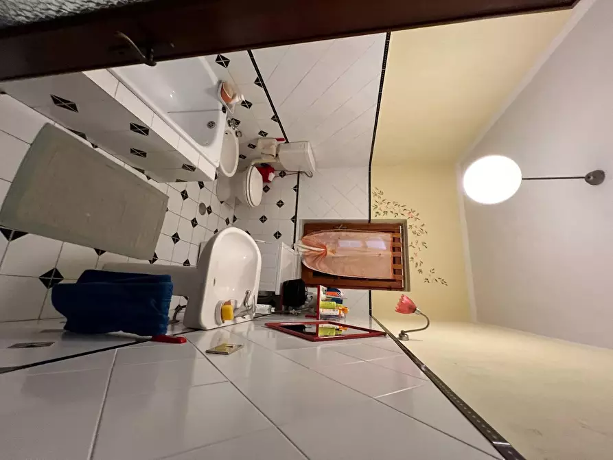 Immagine 2 di Villa in vendita  in VIA a Eboli