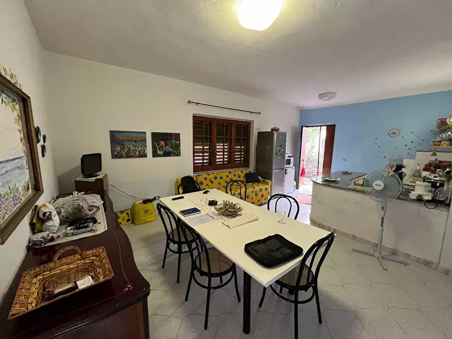 Immagine 4 di Villa in vendita  in VIA a Eboli