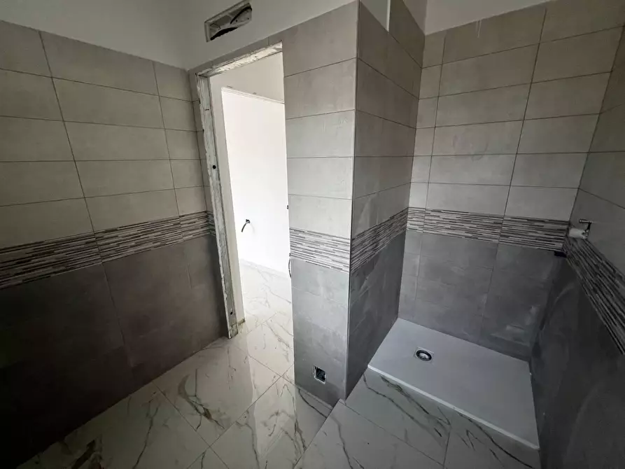 Immagine 14 di Appartamento in vendita  in VIA boccaccio a Battipaglia