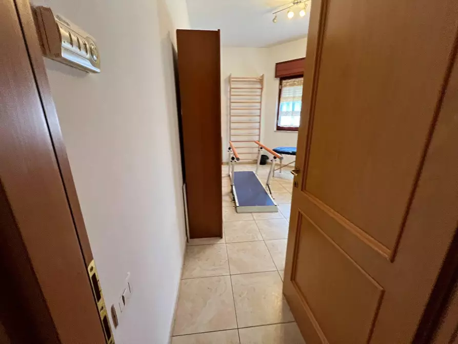 Immagine 5 di Ufficio in vendita  in VIA aitoro a Battipaglia