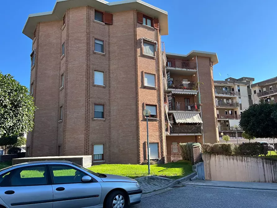 Immagine 1 di Ufficio in vendita  in VIA aitoro a Battipaglia